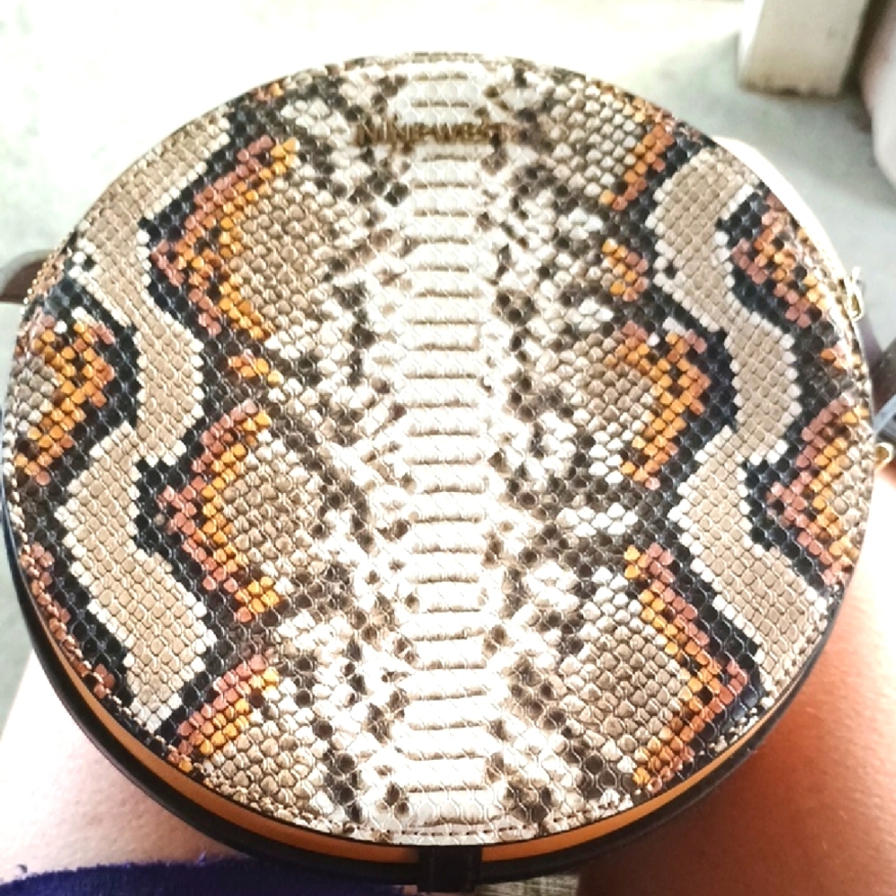 Nine West Snakeskin Pattern Reptile Carrier NWOT